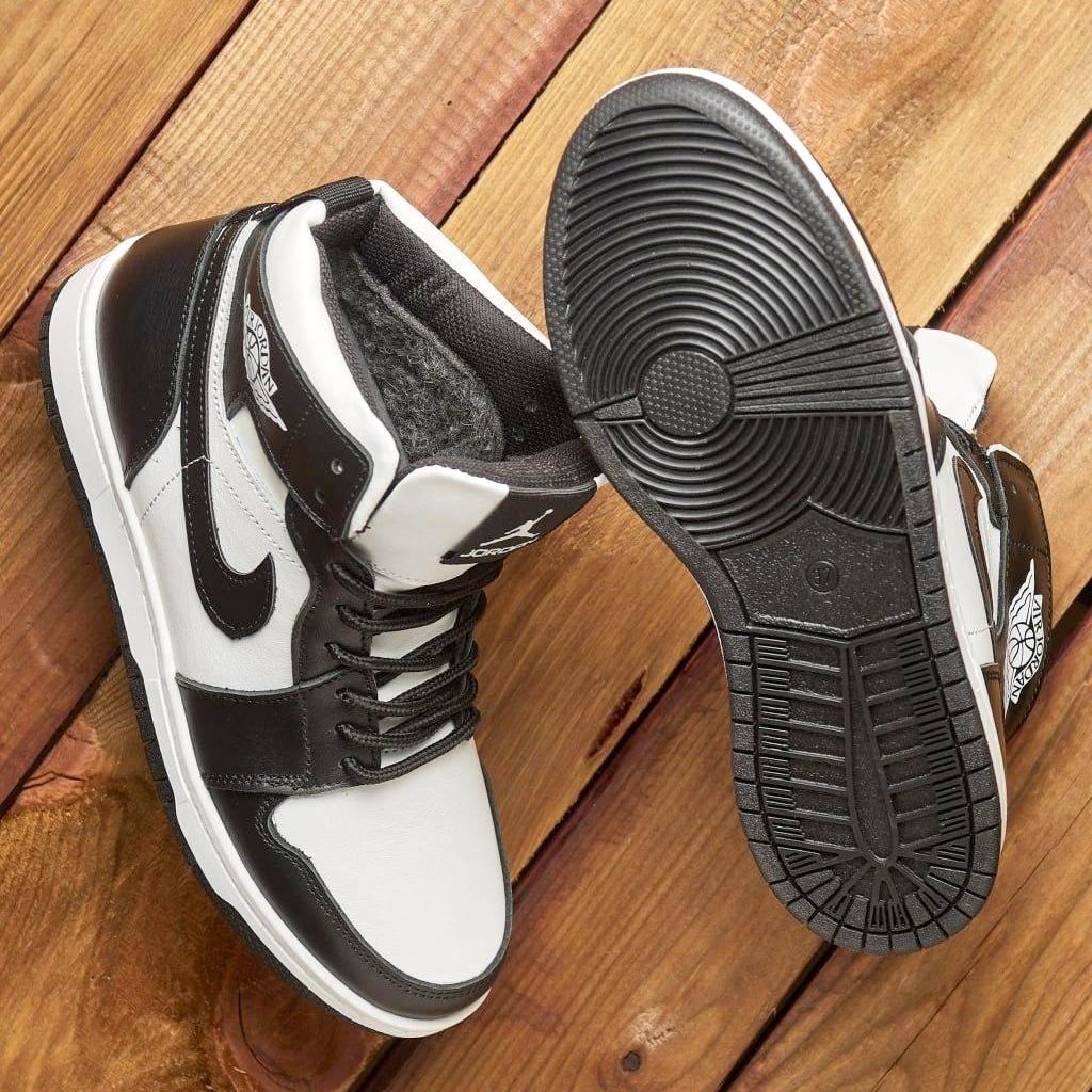 Підліткові зимові шкіряні кросівки Nike Air Black-White (Харків)